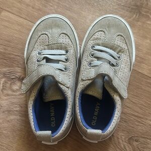 Old Navy Boys sneakers
